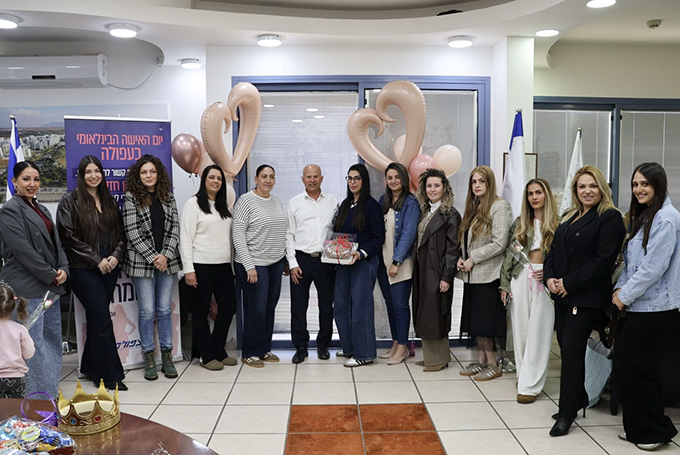 מצדיעים לנשות המילואימניקים: מחווה מרגשת בעפולה ביום האישה הבינלאומי